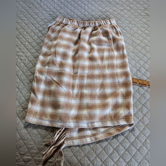 Time and Tru wrap skirt plaid size med - Picture 4 of 5
